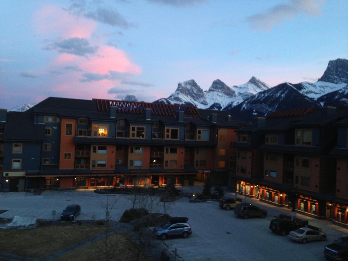 Apartment 406, Indigenous Artefacts Canmore Exteriér fotografie